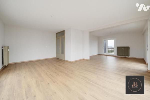 Appartement "penthouse" T6 avec terrasse panoramique et double parking 