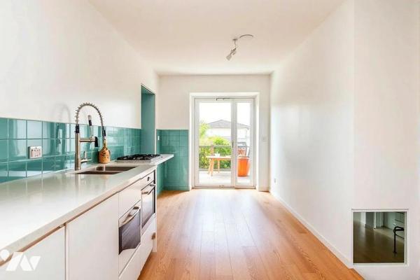 Appartement "penthouse" T6 avec terrasse panoramique et double parking 