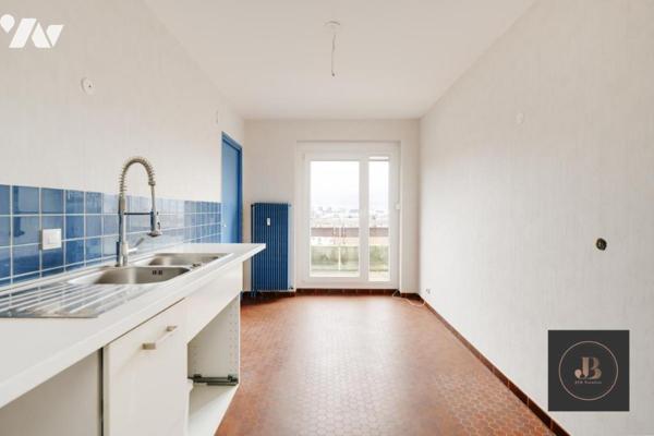 Appartement "penthouse" T6 avec terrasse panoramique et double parking 