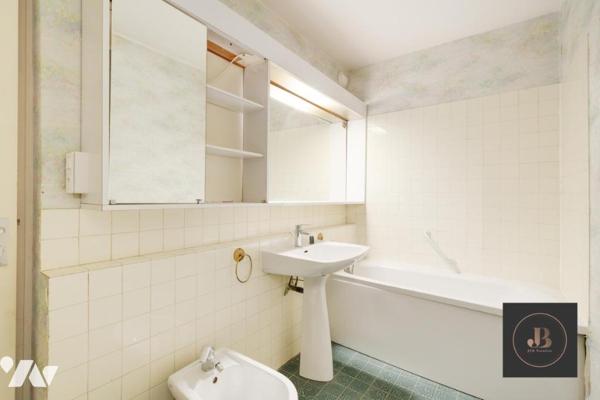 Appartement "penthouse" T6 avec terrasse panoramique et double parking 