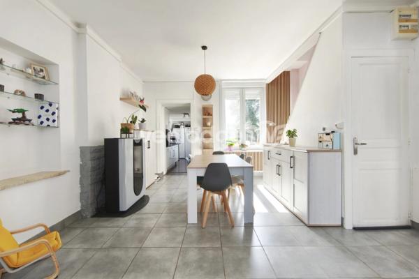 Maison à vendre 5 pièces de 108 m² à Maubeuge