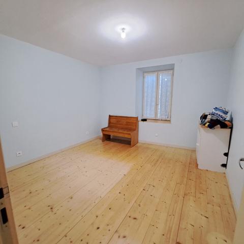 A VENDRE LAROQUE D'OLMES / MAISON + GARAGE + ATELIER