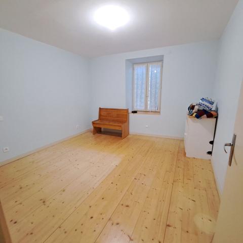 A VENDRE LAROQUE D'OLMES / MAISON + GARAGE + ATELIER