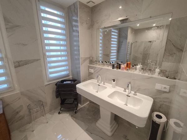 RARE - Hyper centre - Rochefort - Appartement avec ascenseur.