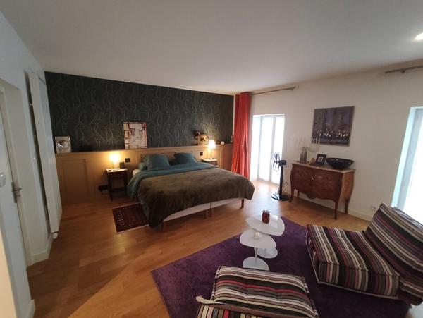 RARE - Hyper centre - Rochefort - Appartement avec ascenseur.