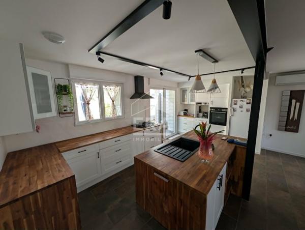 Maison à vendre de prestige 8 pièces à vendre à Montpon-Ménestérol