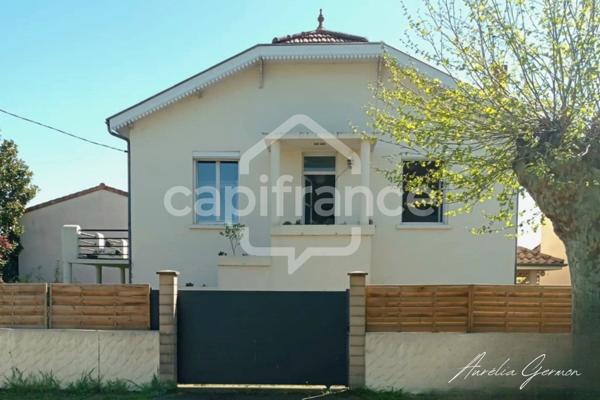 Maison familiale non mitoyenne - 4 chambres - Terrain 500 m²– Stationnement