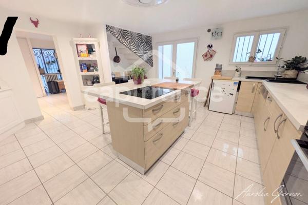 Maison familiale non mitoyenne - 4 chambres - Terrain 500 m²– Stationnement