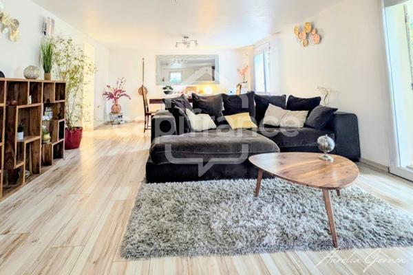 Maison familiale non mitoyenne - 4 chambres - Terrain 500 m²– Stationnement