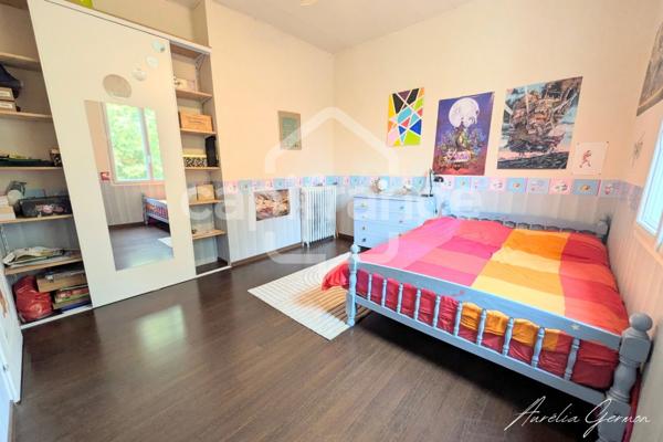 Maison familiale non mitoyenne - 4 chambres - Terrain 500 m²– Stationnement