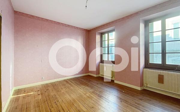 Immeuble à vendre    5 pièces •  Saint-Gaudens