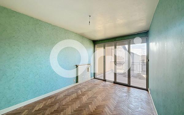 Immeuble à vendre    5 pièces •  Saint-Gaudens