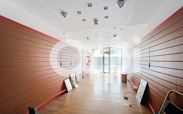 Immeuble à vendre    5 pièces •  Saint-Gaudens