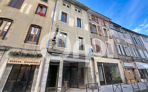 Immeuble à vendre    5 pièces •  Saint-Gaudens