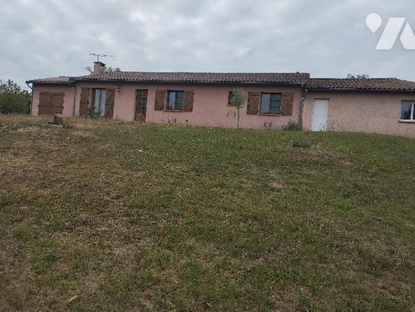 A vendre BAX petit village à 15 km de CARBONNE et  12 km de Montesquieu Volvestre