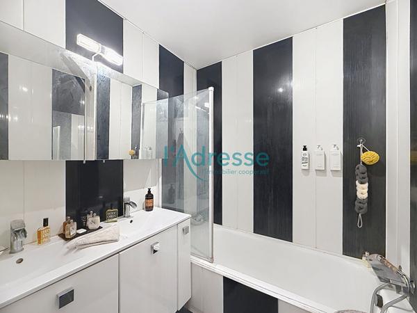 COUP DE COEUR!!! beau 2 pièces de 51 m² en dernier étage avec cave et parking sous-sol !