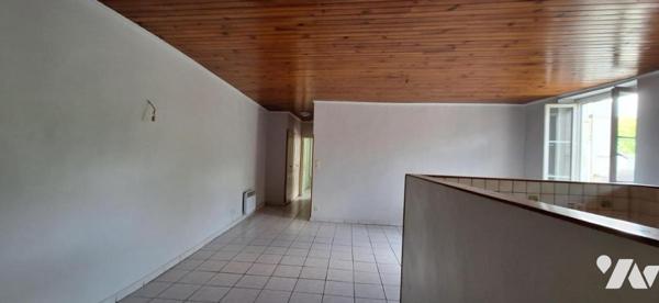 VIC-FEZENSAC Immeuble  local+garage+2 appartement