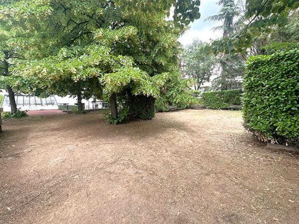 Appartement Lyon 2 pièces de 55m² très lumineux incluant le stationnement