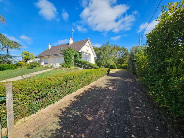 NOUVEAUTÉ EXCLUSIVITE UNE BELLE MAISON FAMILIALE À DÉCOUVRIR A LA FLECHE