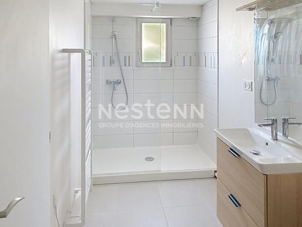 Maison entièrement rénovée à Briollay avec 2 chambres à seulement 12 km d'Angers