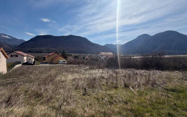 Terrain à vendre    Théus