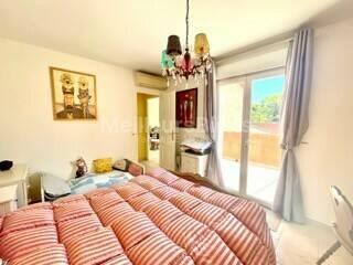 FRÉJUS/ST-RAPHAËL - villa 260m2 avec T3 sur 1750m2 -baisse de prix-TOUTE OFFRE SERIEUSE SERA ETUDIEE !