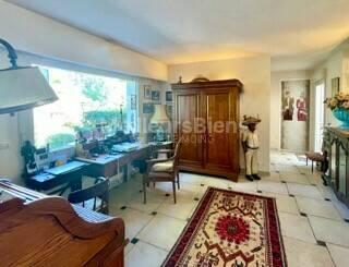 FRÉJUS/ST-RAPHAËL - villa 260m2 avec T3 sur 1750m2 -baisse de prix-TOUTE OFFRE SERIEUSE SERA ETUDIEE !