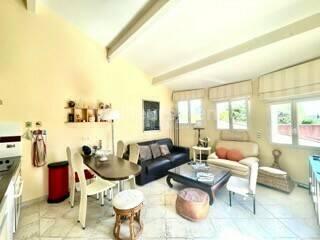 FRÉJUS/ST-RAPHAËL - villa 260m2 avec T3 sur 1750m2 -baisse de prix-TOUTE OFFRE SERIEUSE SERA ETUDIEE !