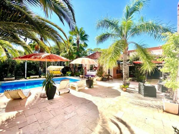 FRÉJUS/ST-RAPHAËL - villa 260m2 avec T3 sur 1750m2 -baisse de prix-TOUTE OFFRE SERIEUSE SERA ETUDIEE !