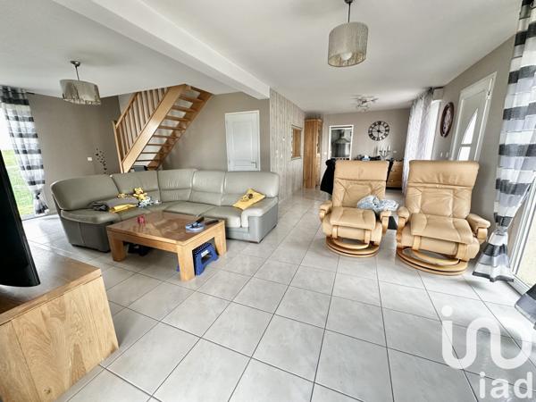 Maison 6 pièces de 143 m² à Beaumont-Hague (50440)