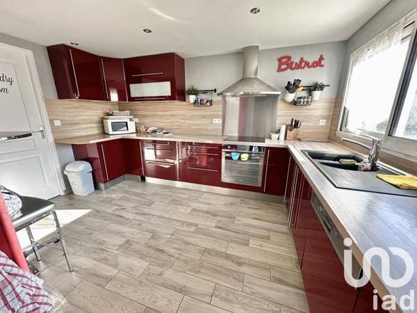 Maison 6 pièces de 143 m² à Beaumont-Hague (50440)