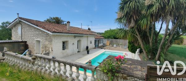 Maison à vendre 8 pièces 195 m² Saintes