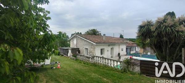 Maison à vendre 8 pièces 195 m² Saintes