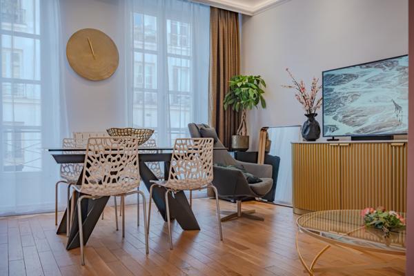 Appartement de standing coeur de Paris avec terrasse