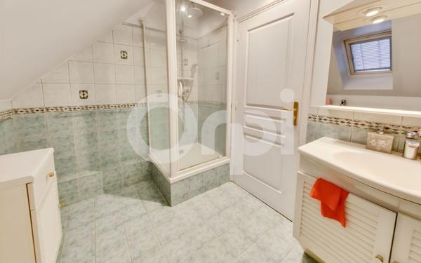 Maison à vendre    7 pièces •  Longperrier