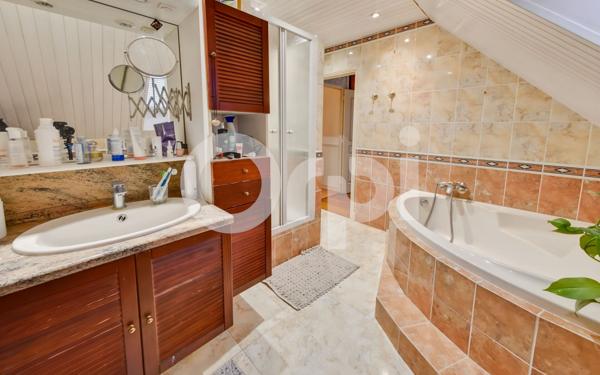 Maison à vendre    7 pièces •  Longperrier