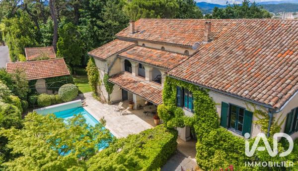 Maison à vendre 10 pièces 420 m² Alès