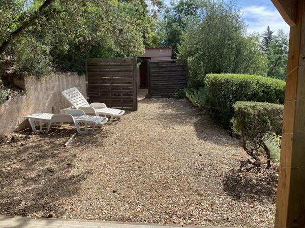 Maison de vacances avec grande terrasse couverte