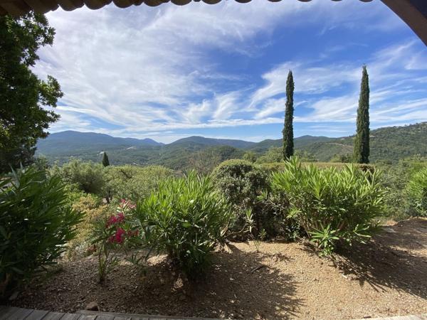 Maison de vacances avec grande terrasse couverte