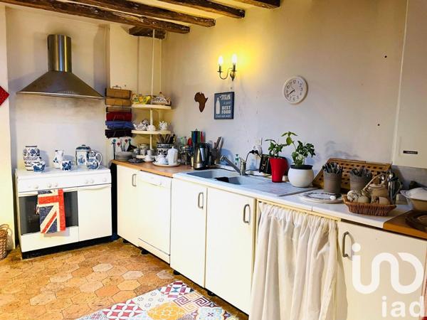 Maison 4 pièces de 143 m² à Beaumont-les-Autels (28480)