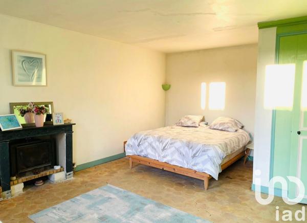 Maison 4 pièces de 143 m² à Beaumont-les-Autels (28480)