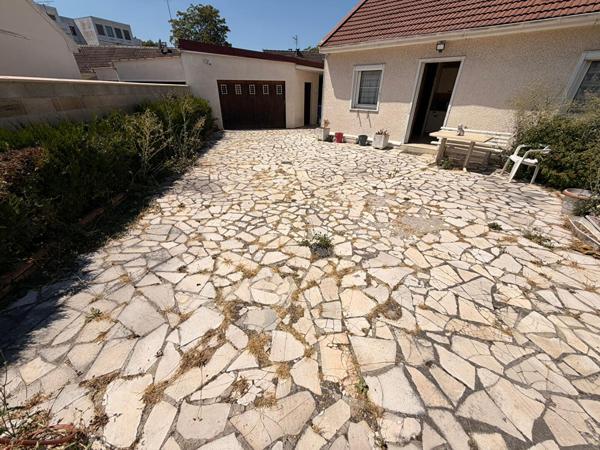 Pavillon F5 87 m²  3 chambres 552 m² de terrain