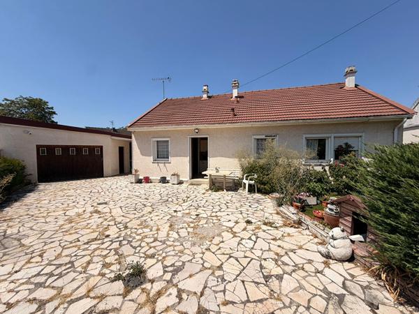 Pavillon F5 87 m²  3 chambres 552 m² de terrain