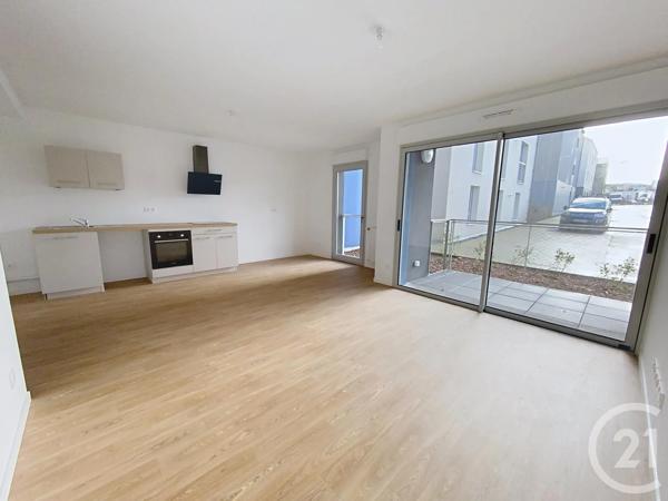 Appartement T3 à vendre  2 pièces - 65 m 2   LANDERNEAU  - 29