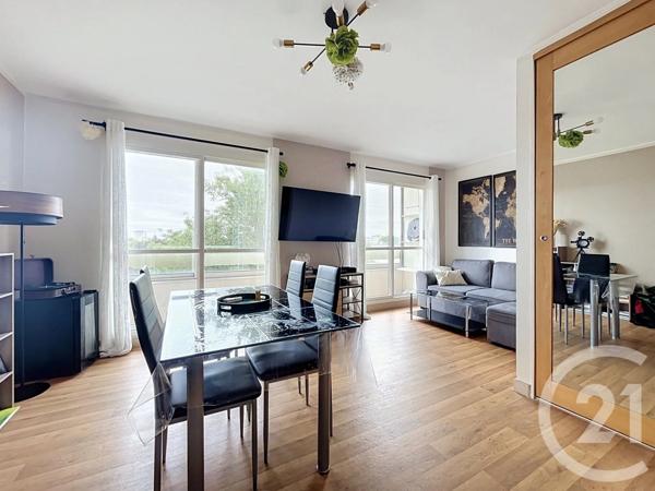 Appartement T3 à vendre  2 pièces - 65 m 2   LANDERNEAU  - 29
