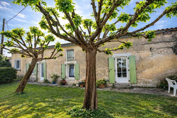 Maison 3 chambres, jardin et dépendances Montmoreau saint cybard