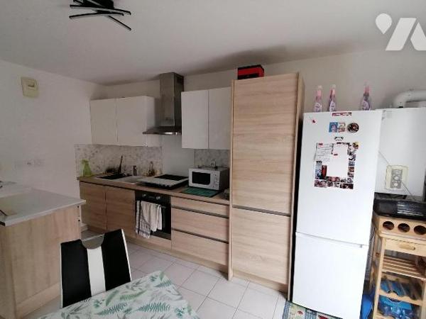 NOUVEAUTÉ ET SEULEMENT CHEZ TRENTE CINQ NOTAIRES
Appartement T3 lumineux avec balcon, garage e...