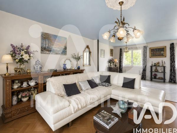 Maison à vendre 3 pièces 148 m² Saint-Pantaléon-de-Larche