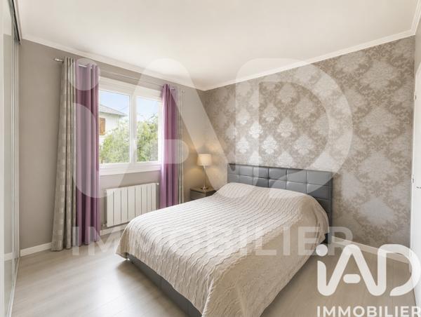 Maison à vendre 3 pièces 148 m² Saint-Pantaléon-de-Larche
