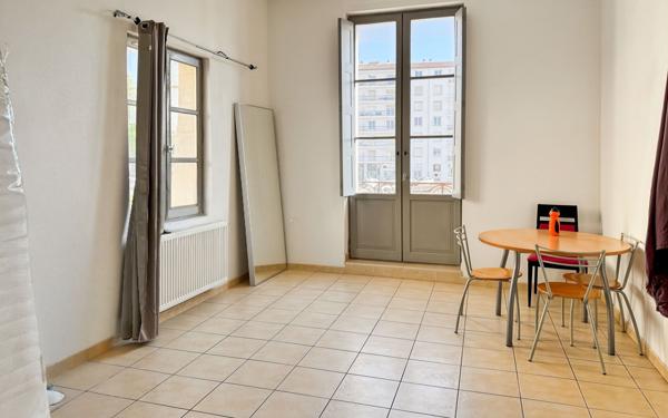 Appartement à vendre    4 pièces •  Beaucaire